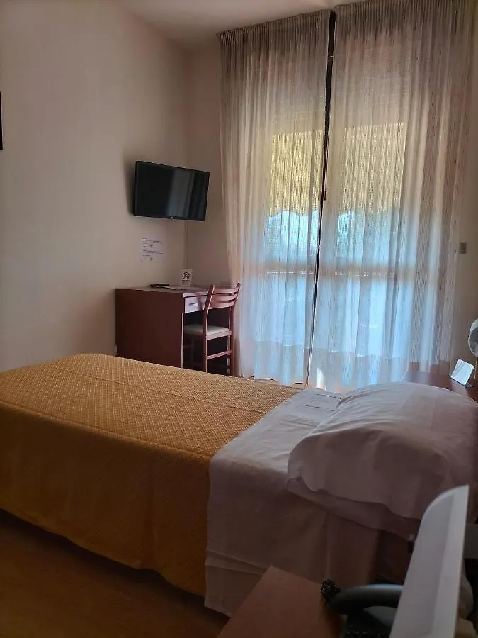 Hotel Derby Sirmione 3*,